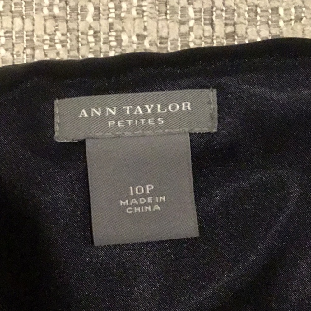 Dress - Picture 6 of 7